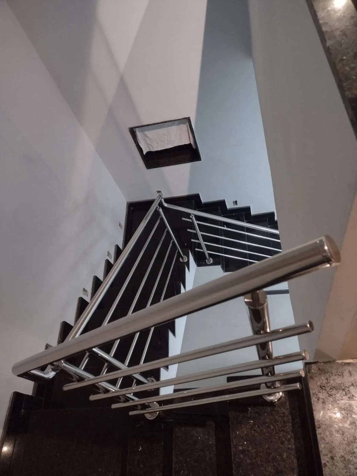 Corrimão de escada em u — obra da Arte Inox Design